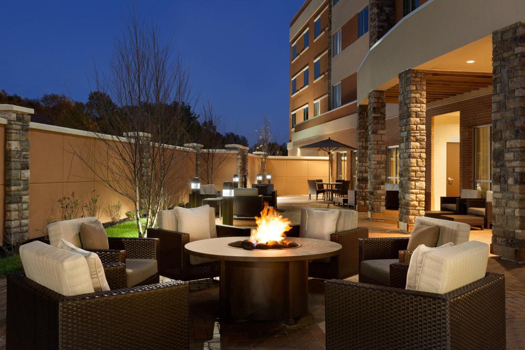 Готель Courtyard By Marriott Boston Dedham/Вествуд Екстер'єр фото